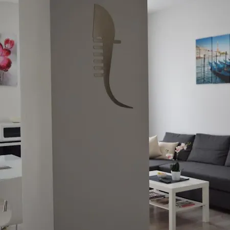 Zara Venice Free Parking Apartman